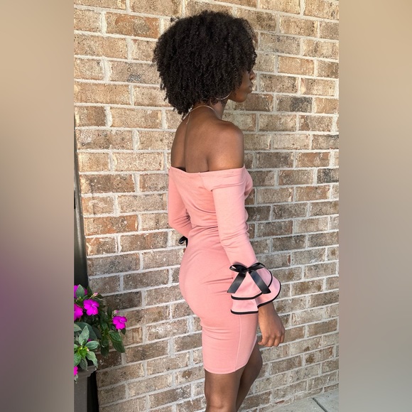 Off- Shoulder Mini Dress with satin bows - Picture 5 of 6